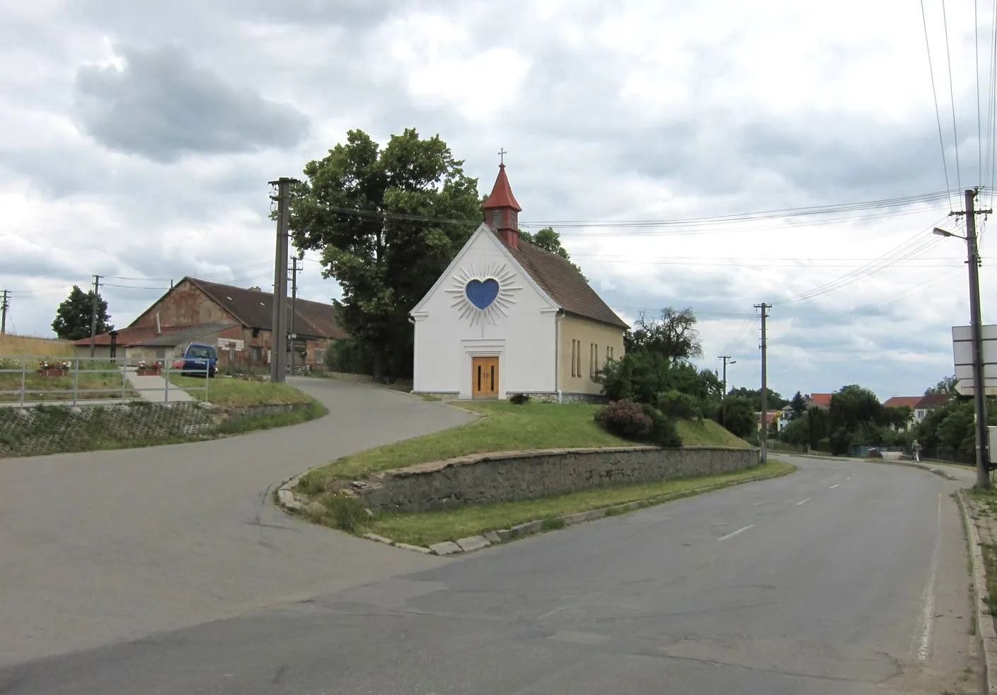 Kaple v Kotvrdovicích u silnice